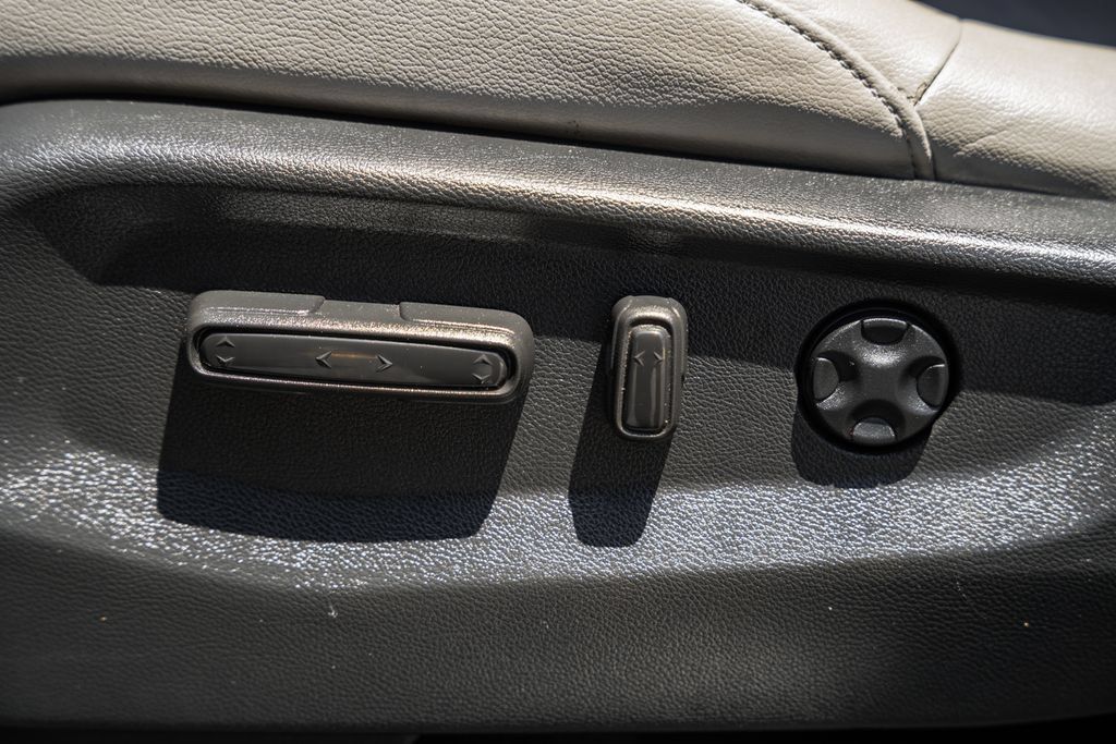 Used 2022 Honda CR-V EX-L image 34