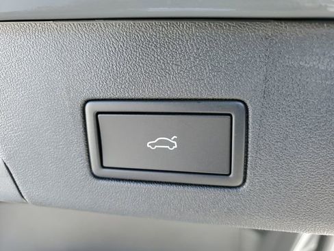 New 2025 Volkswagen ID.4 Pro S image 8