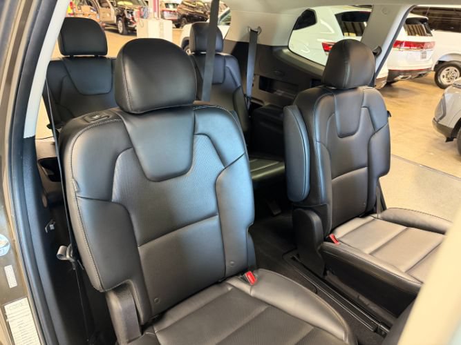 Used 2025 Kia Telluride S AWD/4WD image 34