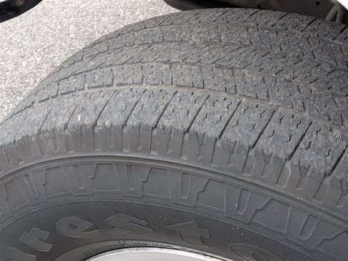 Used 2021 Chevrolet Express 3500 w/ Driver Convenience Package image 11