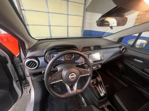 Used 2025 Nissan Versa SV FWD image 28