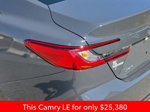 Used 2025 Toyota Camry LE image 39