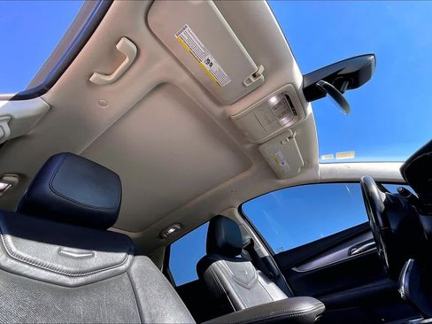 Used 2019 Cadillac XT5 Luxury image 12