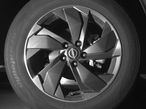 Used 2025 Nissan Rogue SV AWD/4WD image 16