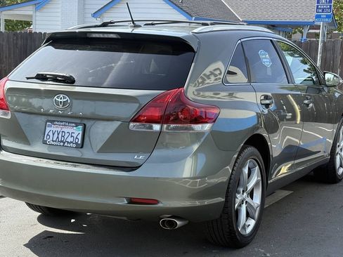 Used 2013 Toyota Venza LE FWD image 6