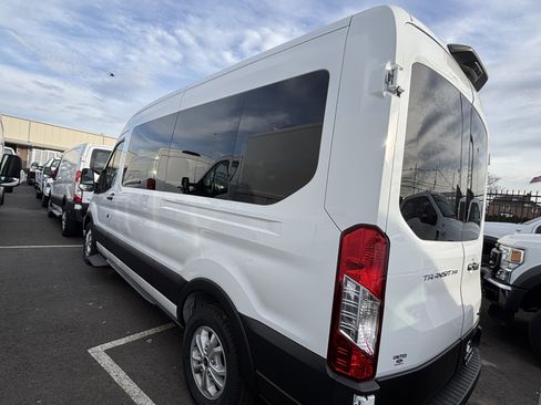 Used 2024 Ford Transit 350 XLT image 5