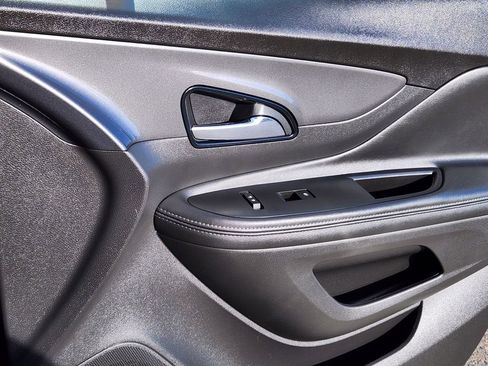 Used 2022 Buick Encore Preferred w/ Safety Package image 13