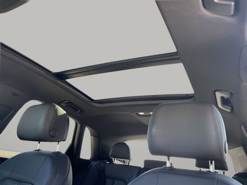 Used 2020 Audi Q3 2.0T Premium Plus w/ Premium Plus Package image 21