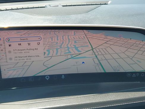 Used 2025 Cadillac XT4 Premium Luxury FWD image 18