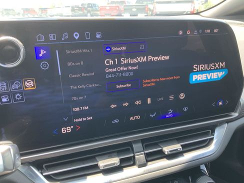 Used 2025 Chevrolet Equinox EV LT w/ LPO, All-Weather Mat Package FWD image 34