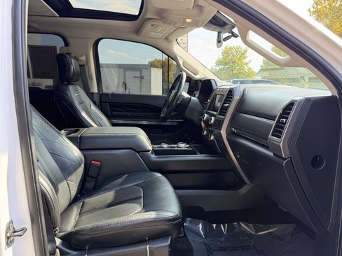 Used 2019 Ford Expedition Platinum AWD/4WD image 10