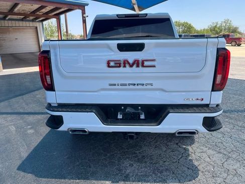 Used 2022 GMC Sierra 1500 AT4 AWD/4WD image 6