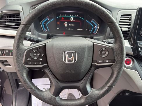 Used 2019 Honda Odyssey EX image 8