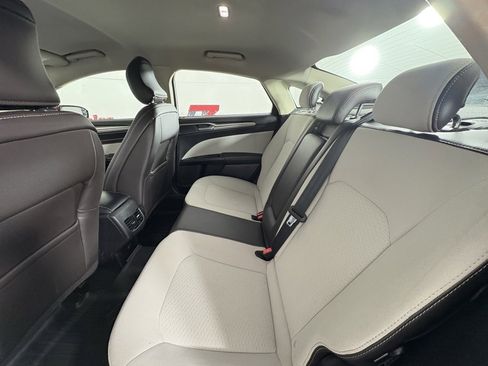 Used 2019 Ford Fusion SE w/ Equipment Group 151A image 36