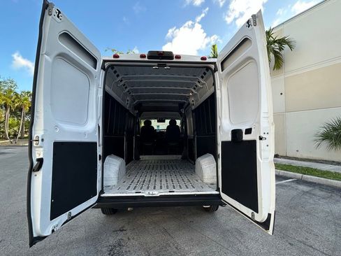 Used 2024 RAM ProMaster 2500 w/ Convenience Group image 36