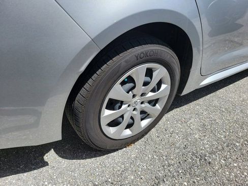 Used 2025 Toyota Corolla LE w/ Convenience Package image 7