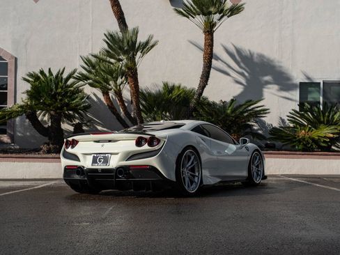 Used 2020 Ferrari F8 Tributo image 14