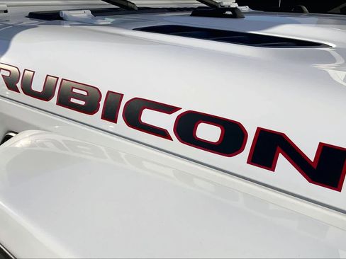 Used 2024 Jeep Wrangler Unlimited Rubicon image 10