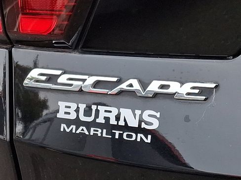 Used 2019 Ford Escape Titanium image 31