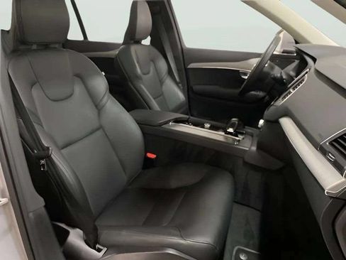 Used 2025 Volvo XC90 B5 Core AWD/4WD image 67