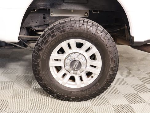 Used 2019 Ford F250 XL w/ STX Appearance Package AWD/4WD image 17
