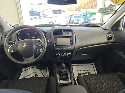 Used 2023 Mitsubishi Outlander Sport ES image 11