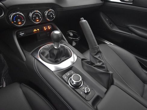 New 2026 MAZDA MX-5 Miata RF Grand Touring w/ Appearance Package RWD image 34