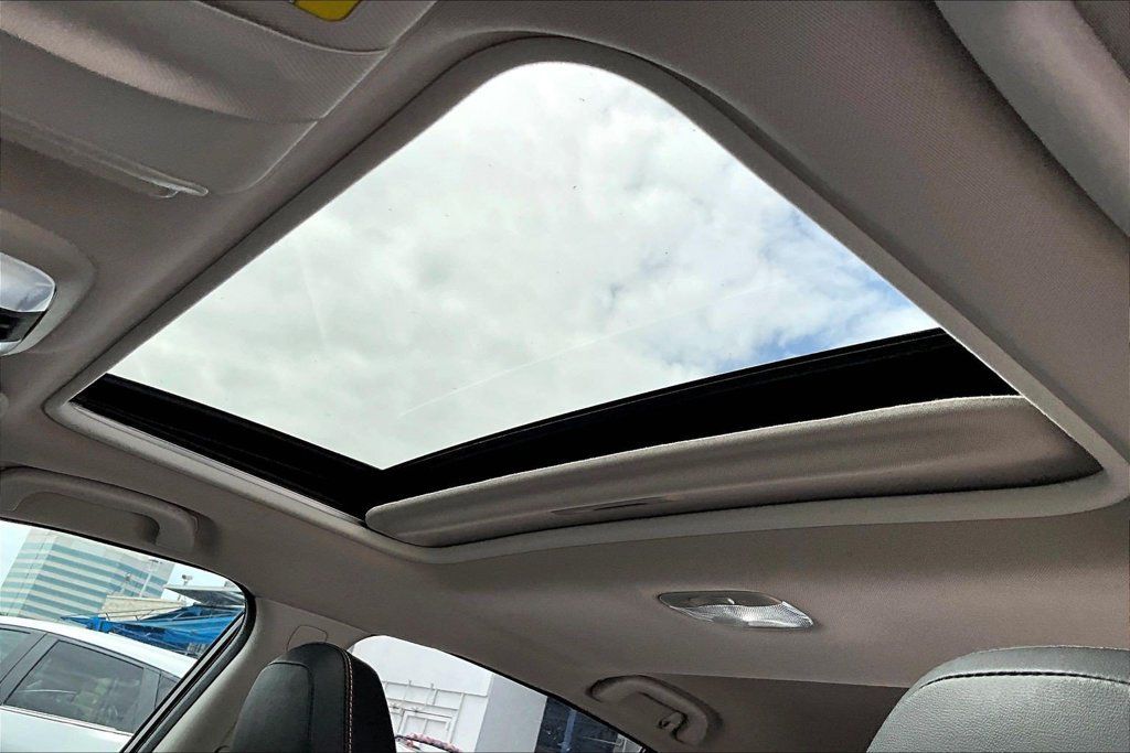 Used 2021 Subaru Crosstrek 2.5i Limited w/ Moonroof Package 2 AWD/4WD image 12