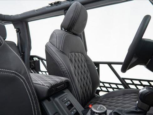 Used 2025 Ford Bronco Summertime image 39