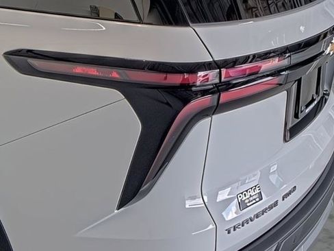New 2026 Chevrolet Traverse LT w/ Sun and Wheel Package AWD/4WD image 10