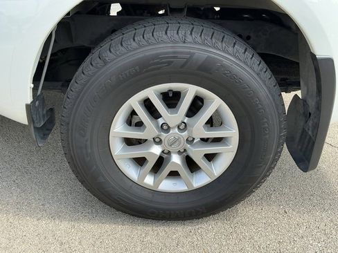 Used 2021 Nissan Frontier SV image 5