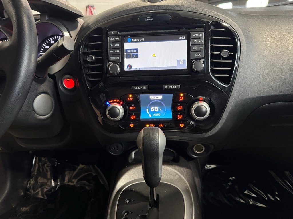 Used 2015 Nissan Juke SL AWD/4WD image 16