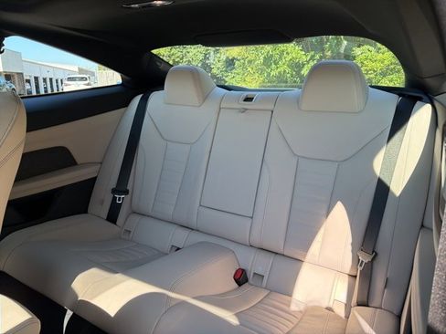 Used 2025 BMW 440i xDrive Coupe w/ Premium Package image 24