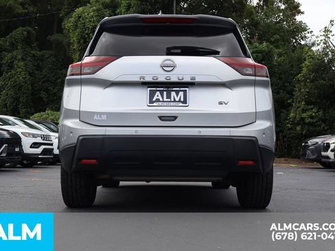 Used 2024 Nissan Rogue SV FWD image 7