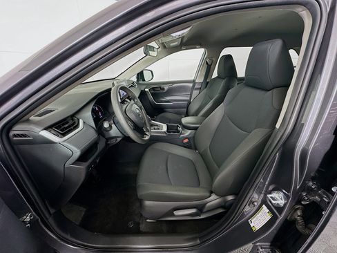Used 2025 Toyota RAV4 LE image 13