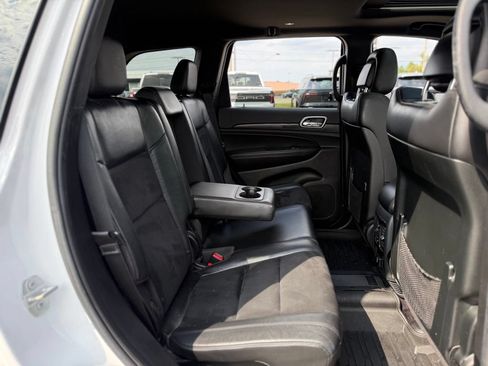 Used 2018 Jeep Grand Cherokee Altitude AWD/4WD image 18
