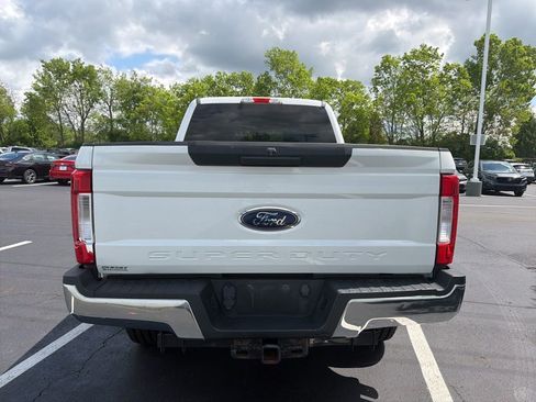 Used 2017 Ford F250 XLT AWD/4WD image 4
