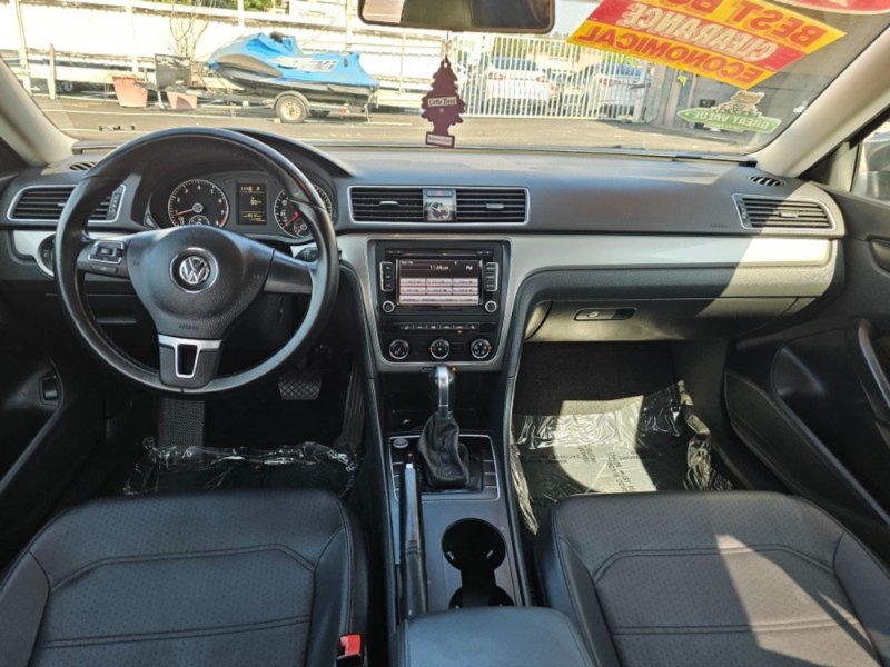 Used 2015 Volkswagen Passat 1.8T Limited Edition FWD image 12