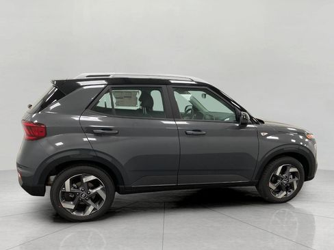 New 2026 Hyundai Venue SEL FWD image 2