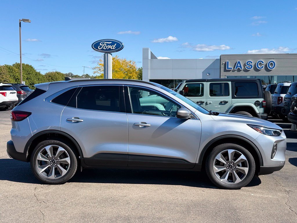 Used 2024 Ford Escape Platinum AWD/4WD image 33