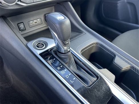 Used 2024 Nissan Sentra SV image 18