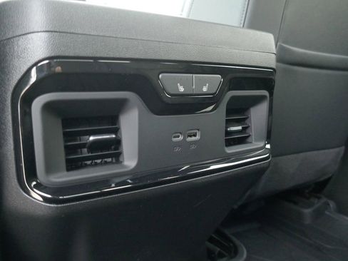 New 2026 Chevrolet Silverado 2500 ZR2 image 16