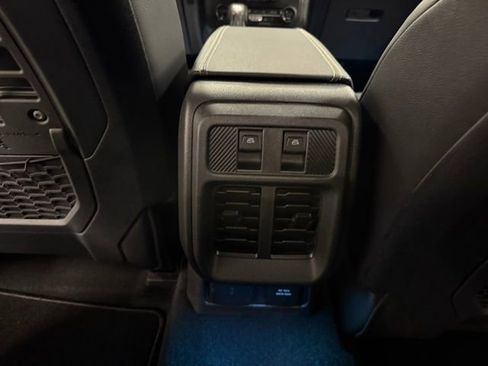 New 2025 Ford Bronco Badlands image 14