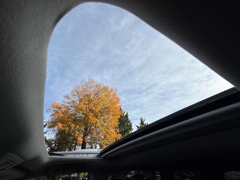 Used 2011 Lexus GX 460 image 17