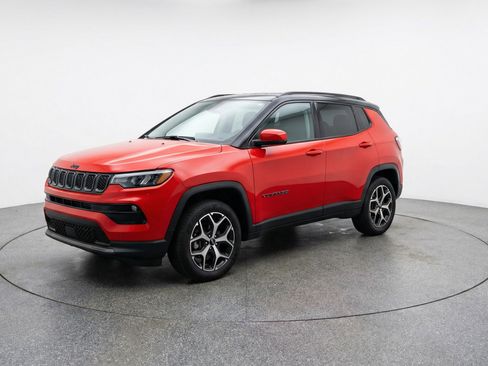 Used 2025 Jeep Compass Limited AWD/4WD image 3