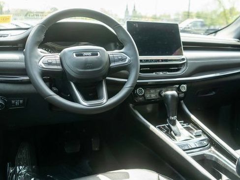 Used 2023 Jeep Compass Latitude w/ Convenience Group AWD/4WD image 13