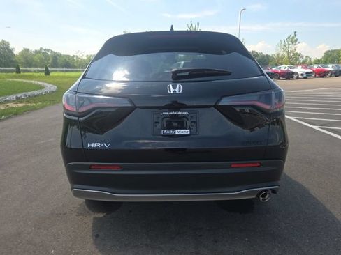 Used 2025 Honda HR-V Sport image 9