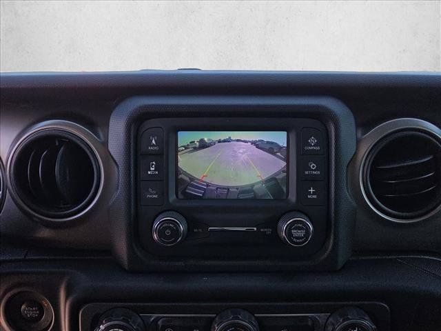 Used 2018 Jeep Wrangler Unlimited Sport AWD/4WD image 13