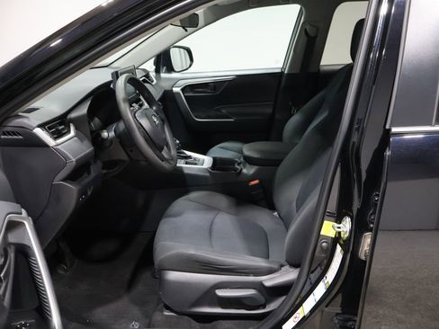 Used 2019 Toyota RAV4 LE w/ All Weather Liner Package image 9