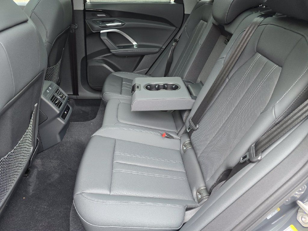 Certified 2025 Audi Q5 Premium Plus w/ Premium Plus AWD/4WD image 35